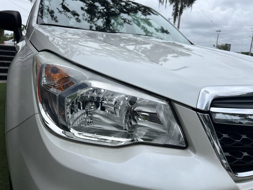 Used 2015 Subaru Forester 2.5i w/ Alloy Wheel Package AWD/4WD image 8