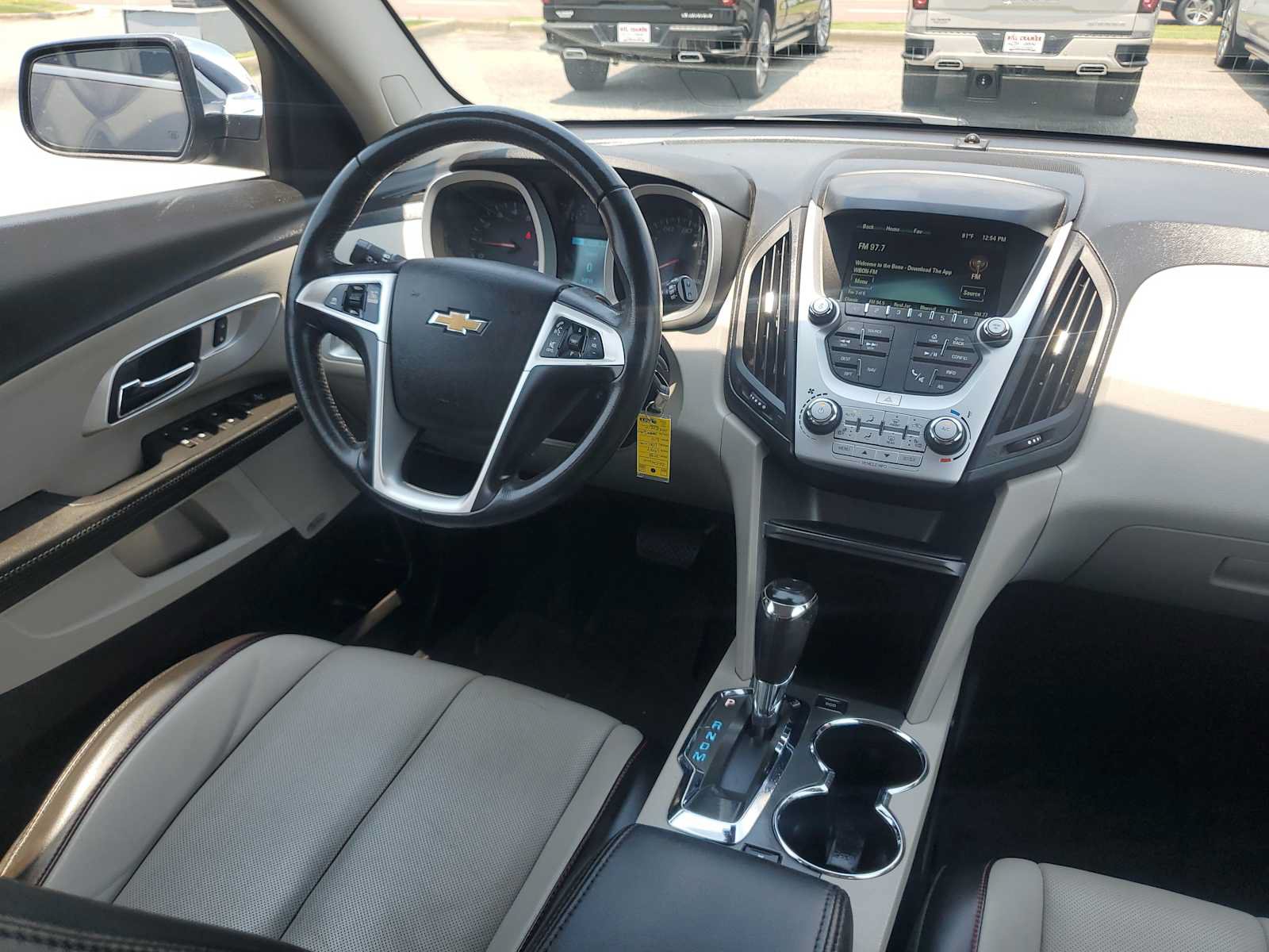 Used 2016 Chevrolet Equinox LTZ w/ Enhanced Convenience Package FWD image 17