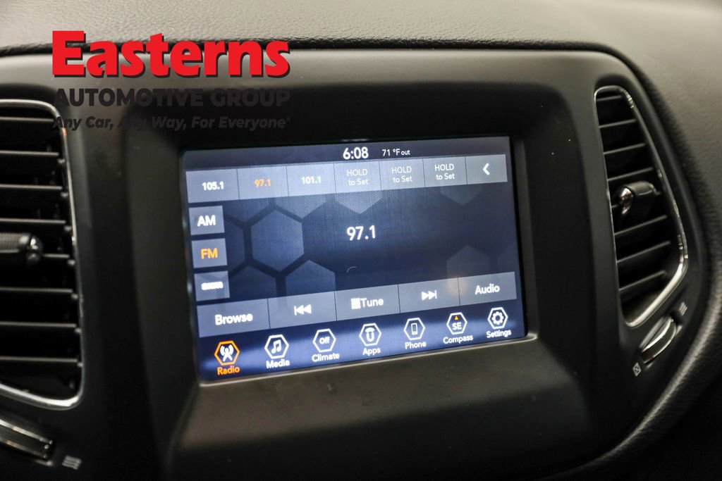 Used 2021 Jeep Compass Latitude w/ Driver Assistance Group image 19