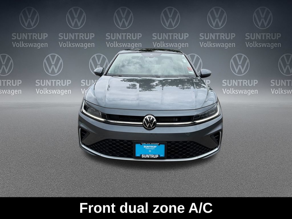 Used 2025 Volkswagen Jetta SE w/ Sunroof Package FWD image 10