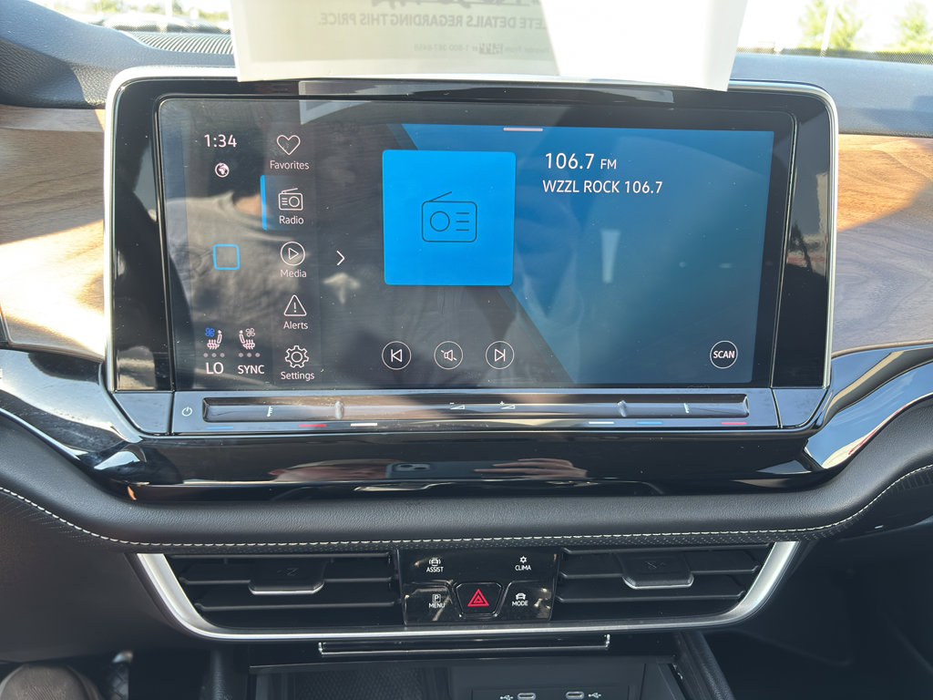 Used 2024 Volkswagen Atlas SE image 17