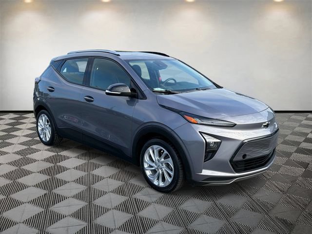 Used 2022 Chevrolet Bolt EUV LT w/ Driver Confidence Package FWD image 3