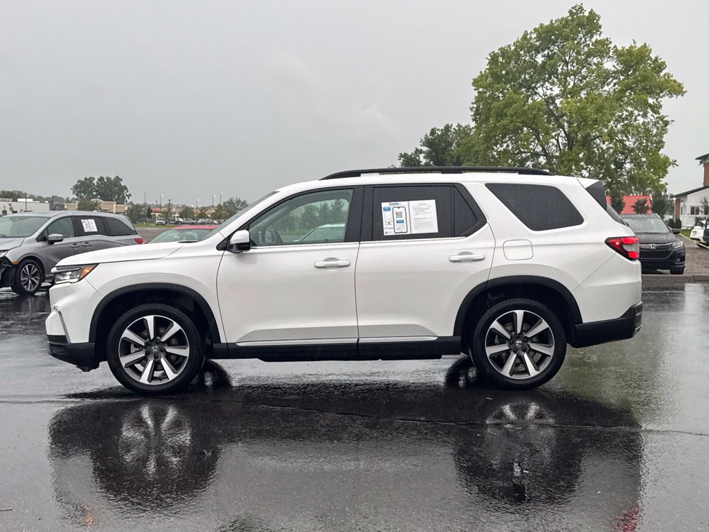 Certified 2025 Honda Pilot Elite image 4