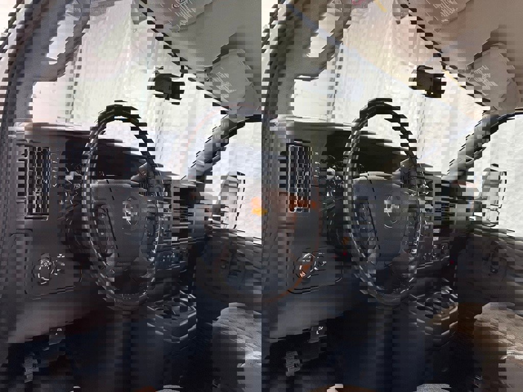 Used 2022 Chevrolet Express 3500 w/ Power Convenience Package image 16