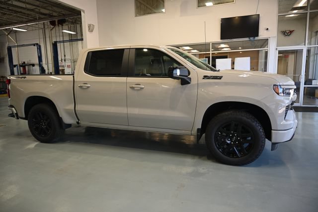 New 2026 Chevrolet Silverado 1500 RST w/ Dark Appearance Package AWD/4WD image 4