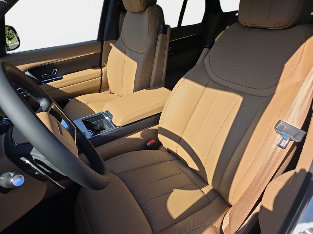 New 2026 Land Rover Range Rover SE image 15