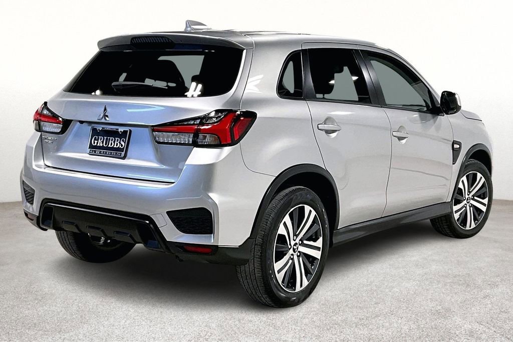 Used 2024 Mitsubishi Outlander Sport ES image 2