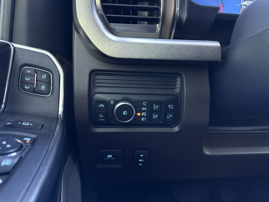 Certified 2025 Ford F250 King Ranch w/ FX4 Off-Road Package image 13