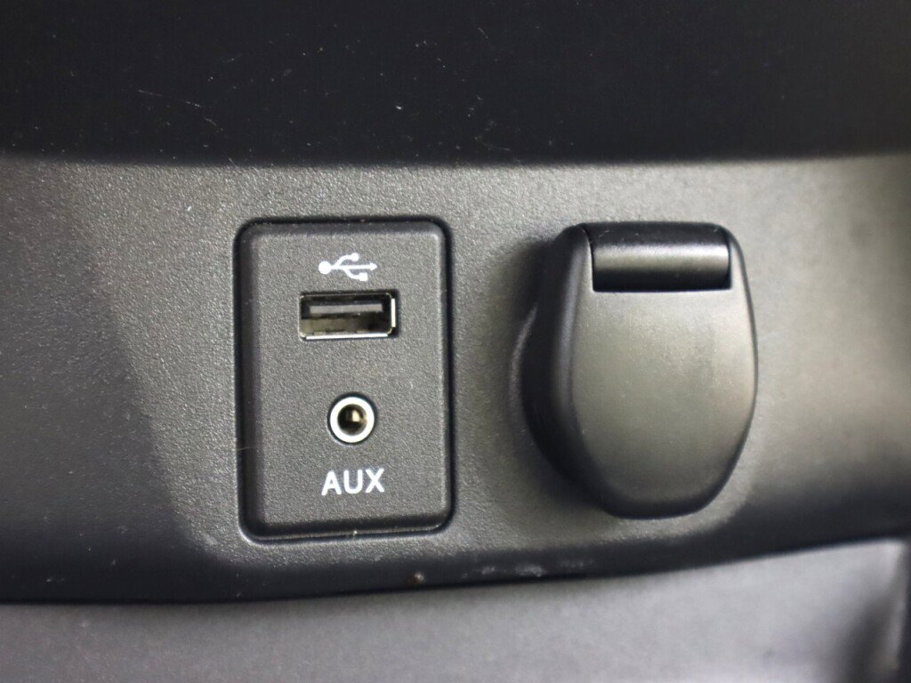 Used 2016 Nissan Rogue S w/ Appearance Package image 21