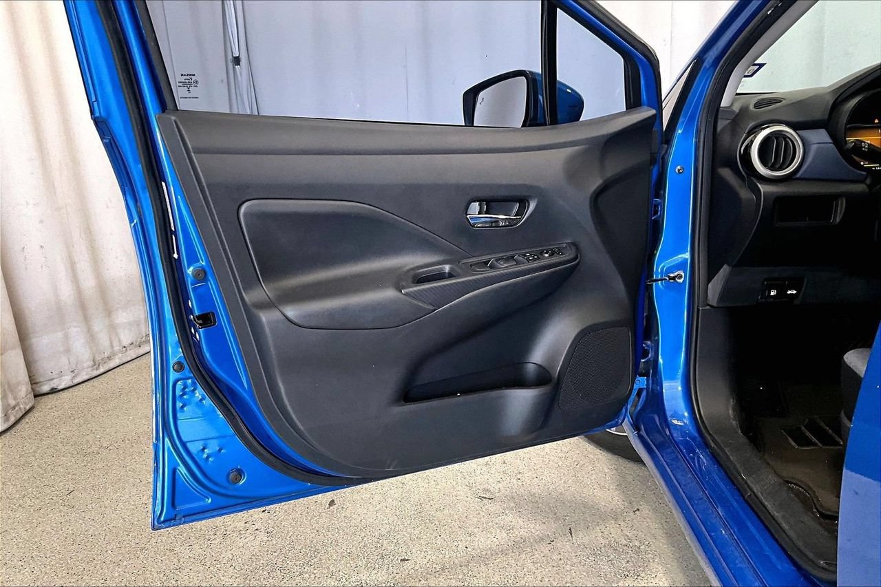Used 2023 Nissan Versa SV FWD image 21