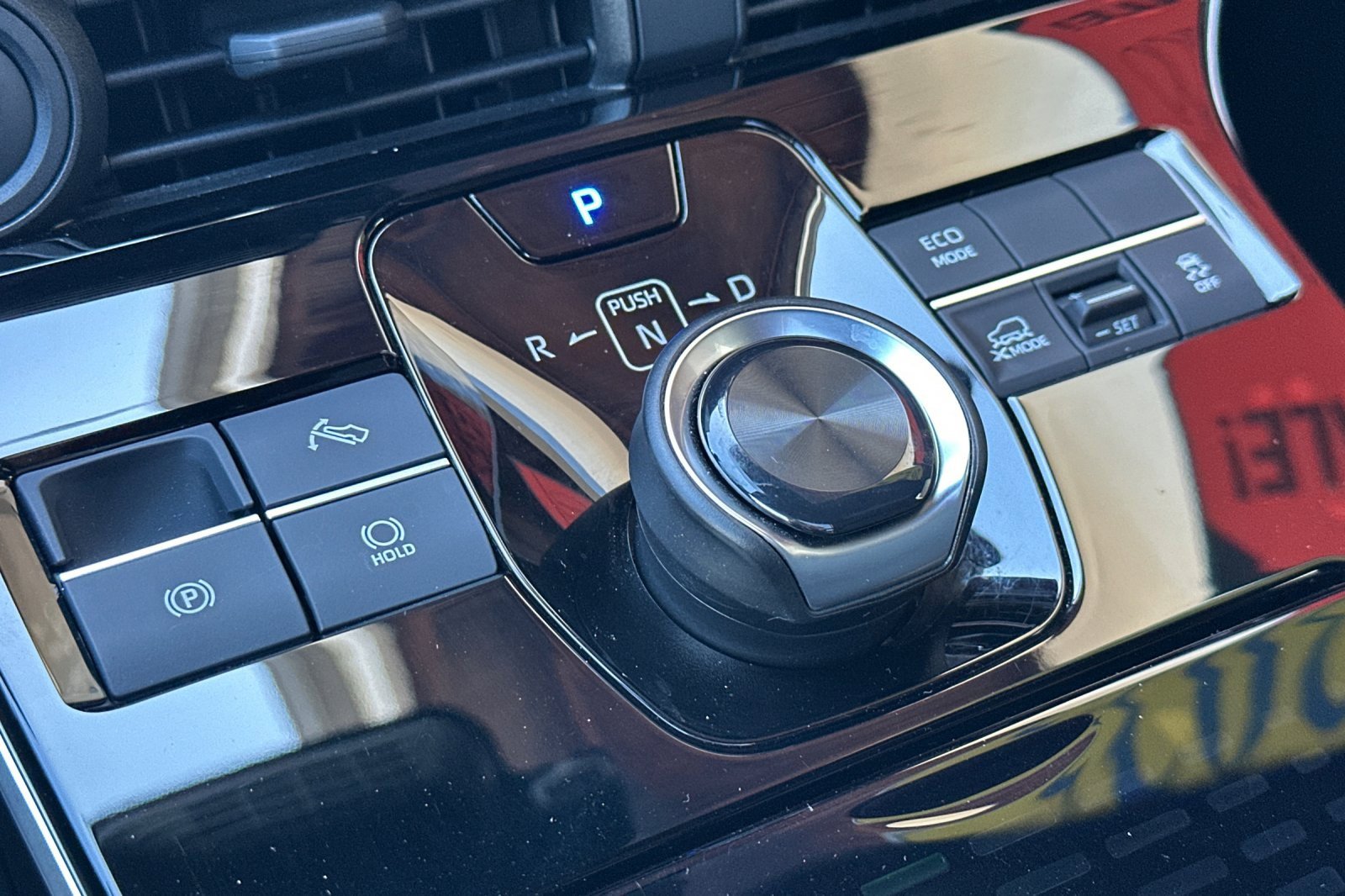 Used 2025 Toyota bZ4X AWD image 28