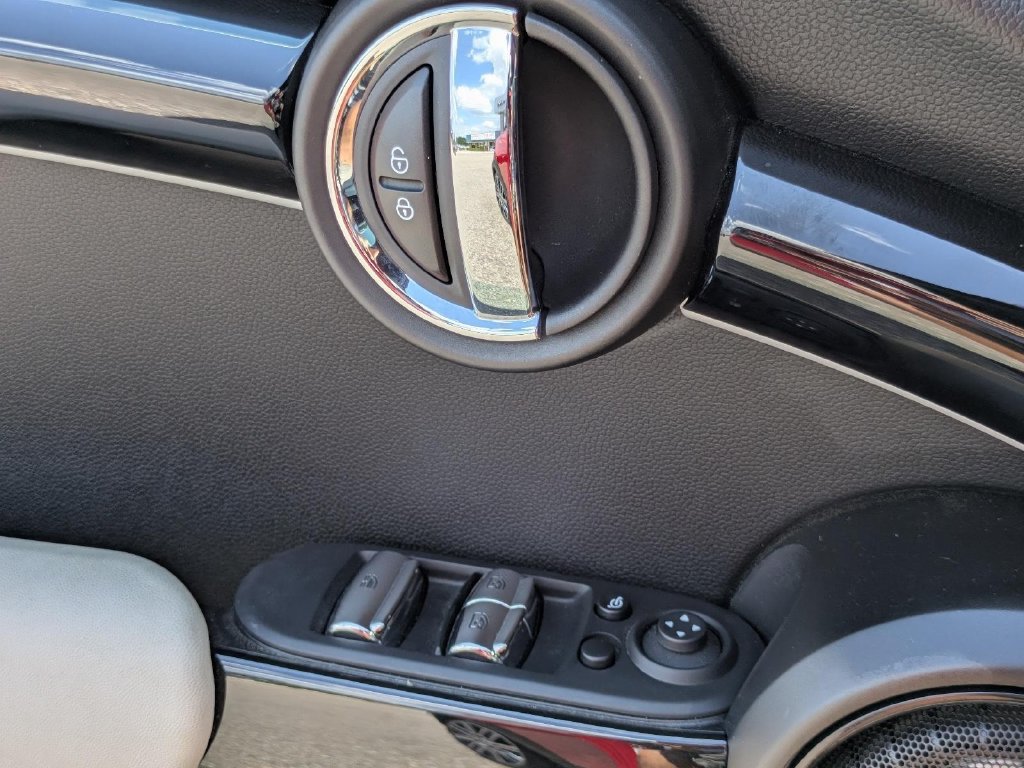 Used 2023 MINI Cooper S FWD image 17