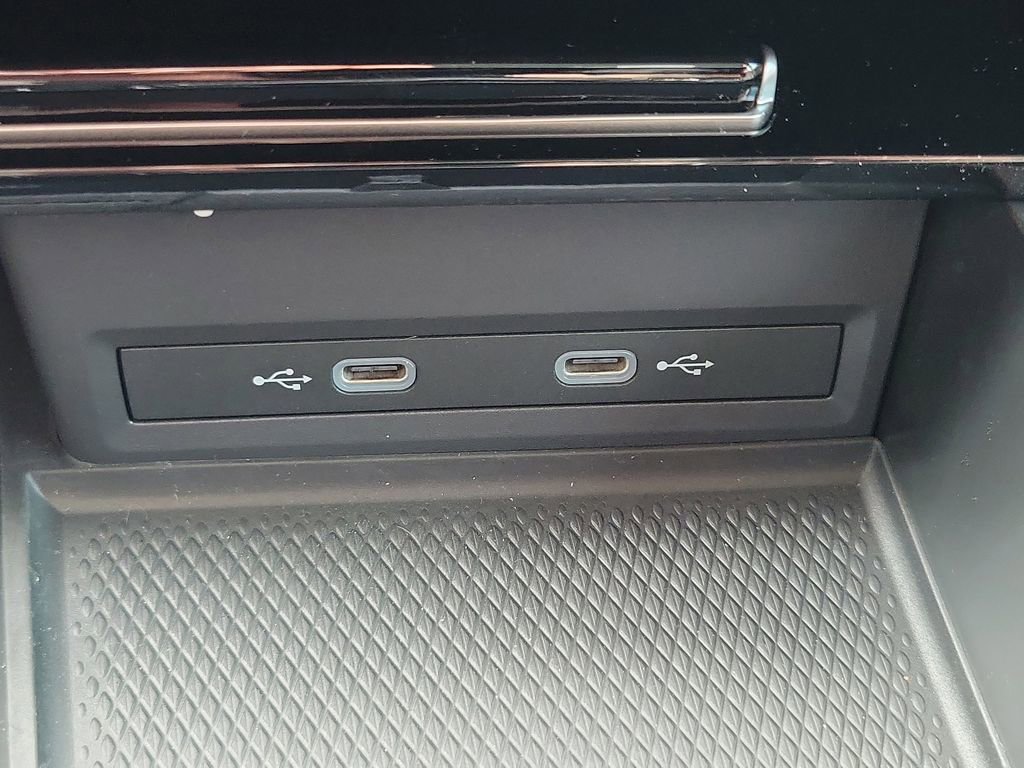 Used 2024 Volkswagen Atlas SEL Premium R-Line image 30