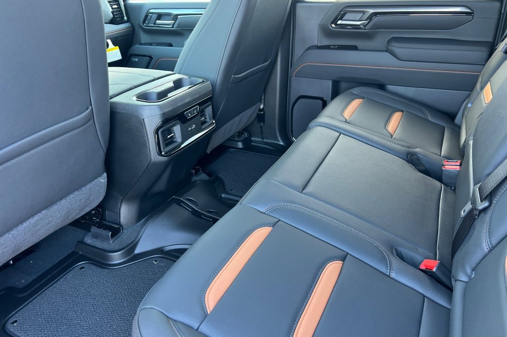 New 2026 GMC Sierra 3500 AT4 w/ AT4 Premium Plus Package image 9