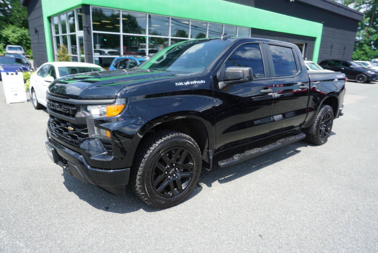 Used 2022 Chevrolet Silverado 1500 Custom AWD/4WD image 2