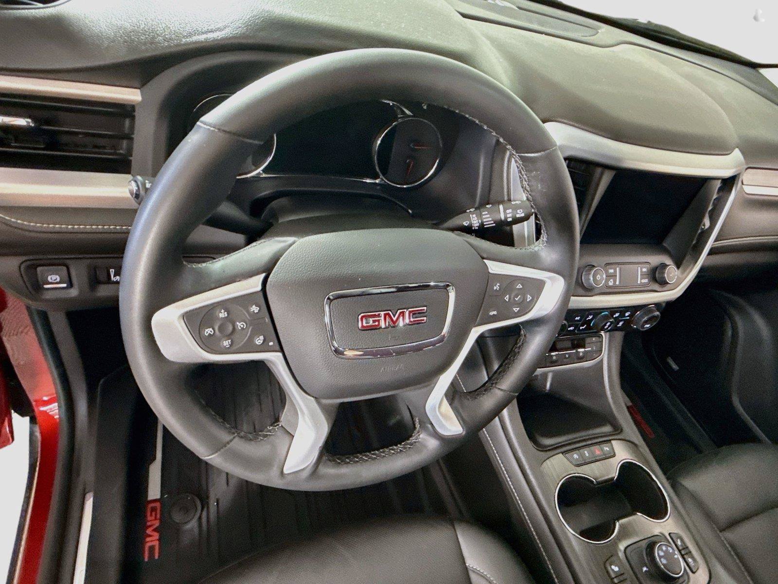 Used 2023 GMC Acadia SLT w/ Technology Package AWD/4WD image 5