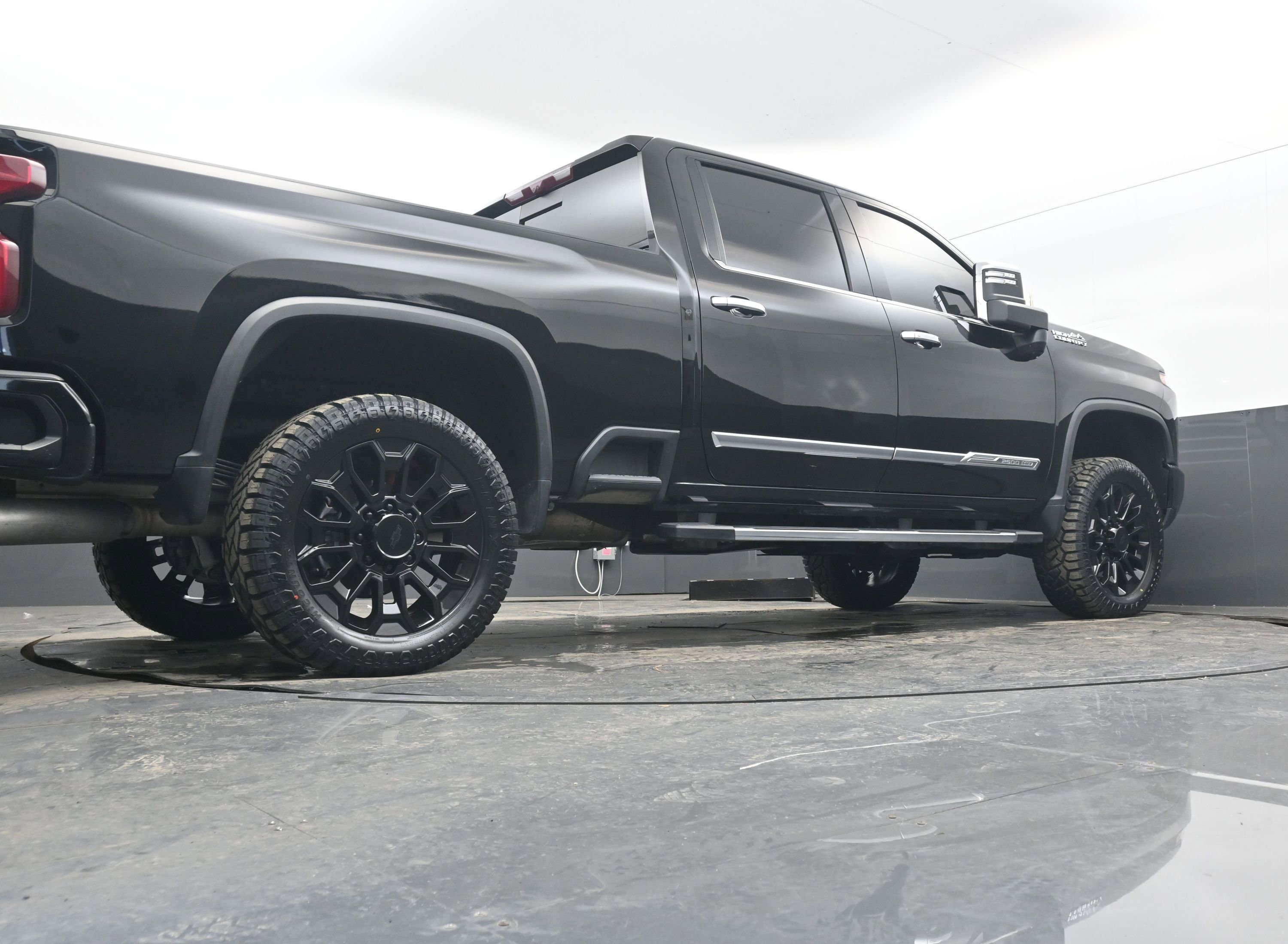 Used 2024 Chevrolet Silverado 2500 High Country w/ Technology Package image 25