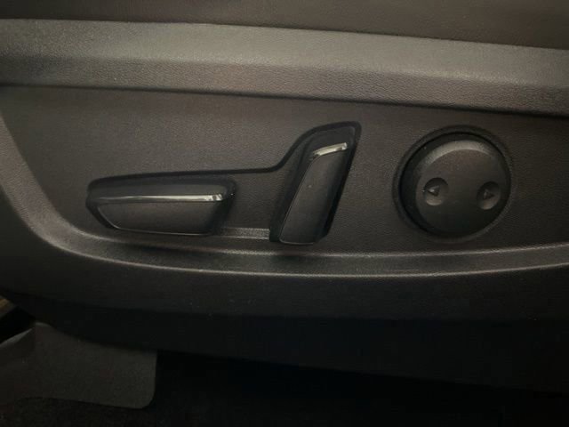 Used 2021 INFINITI QX50 Luxe w/ Appearance Package image 12