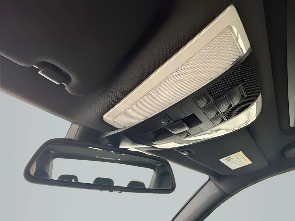 Used 2013 Mercedes-Benz C 250 Sedan image 24