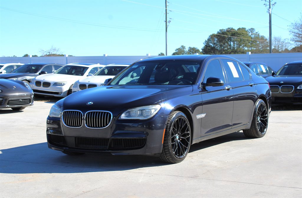 Used 2015 BMW 750i RWD image 3
