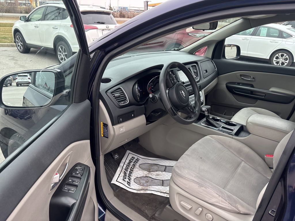 Used 2021 Kia Sedona LX image 26
