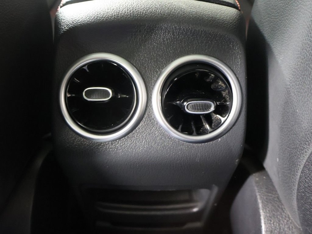 Used 2023 Mercedes-Benz GLB 250 w/ AMG Line image 48