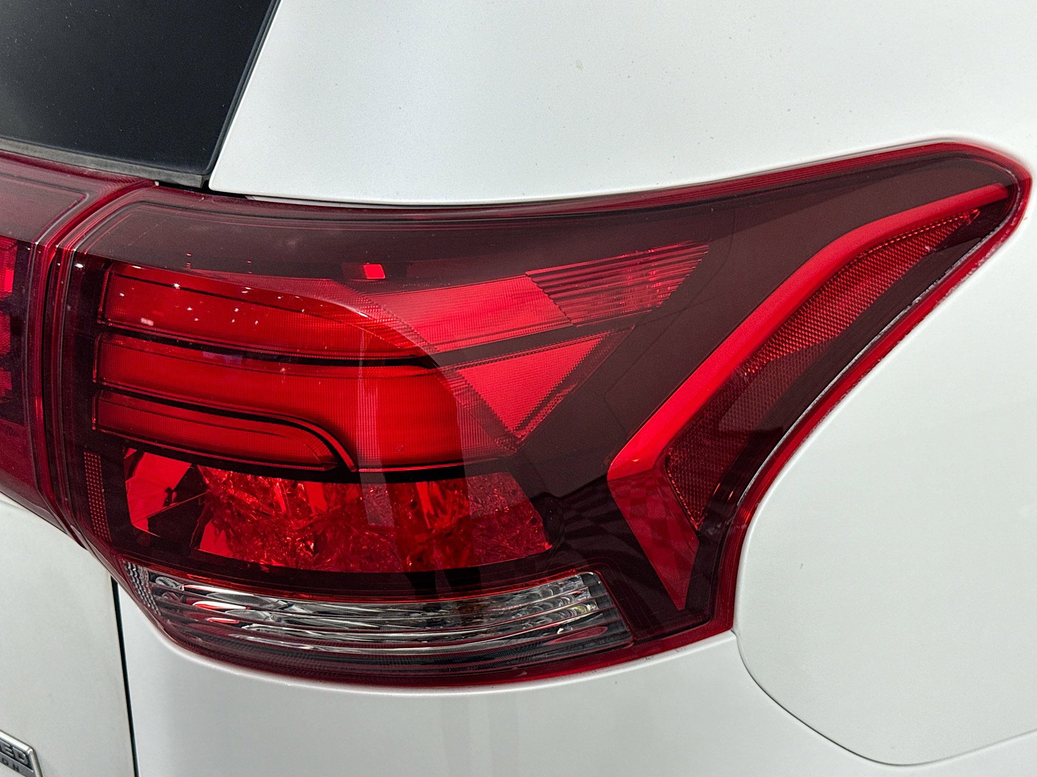 Used 2020 Mitsubishi Outlander LE image 33