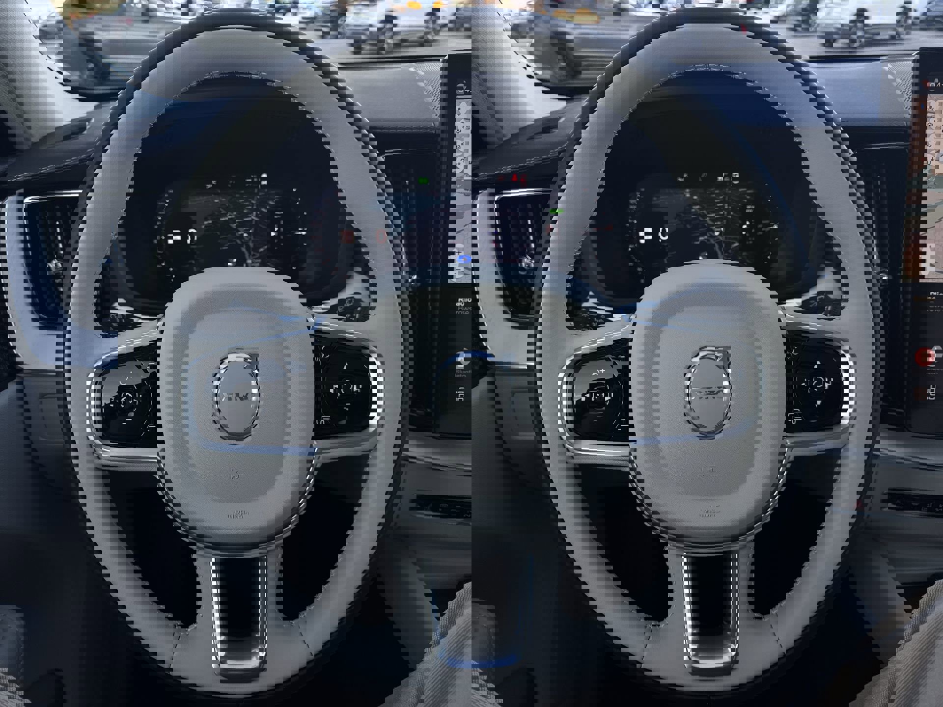 New 2026 Volvo XC60 T8 Ultra w/ Protection Package Premier image 18