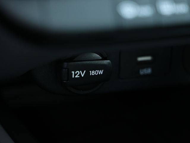 Used 2025 Hyundai Elantra Sport FWD image 38