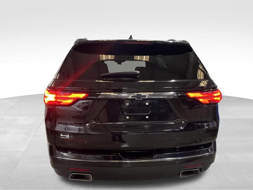 Used 2023 Chevrolet Traverse Premier w/ Redline Edition FWD image 4