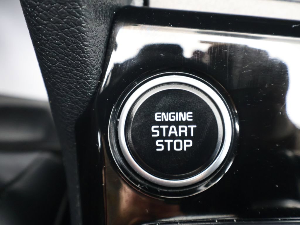 Used 2025 Kia Sportage EX w/ Premium Package image 20