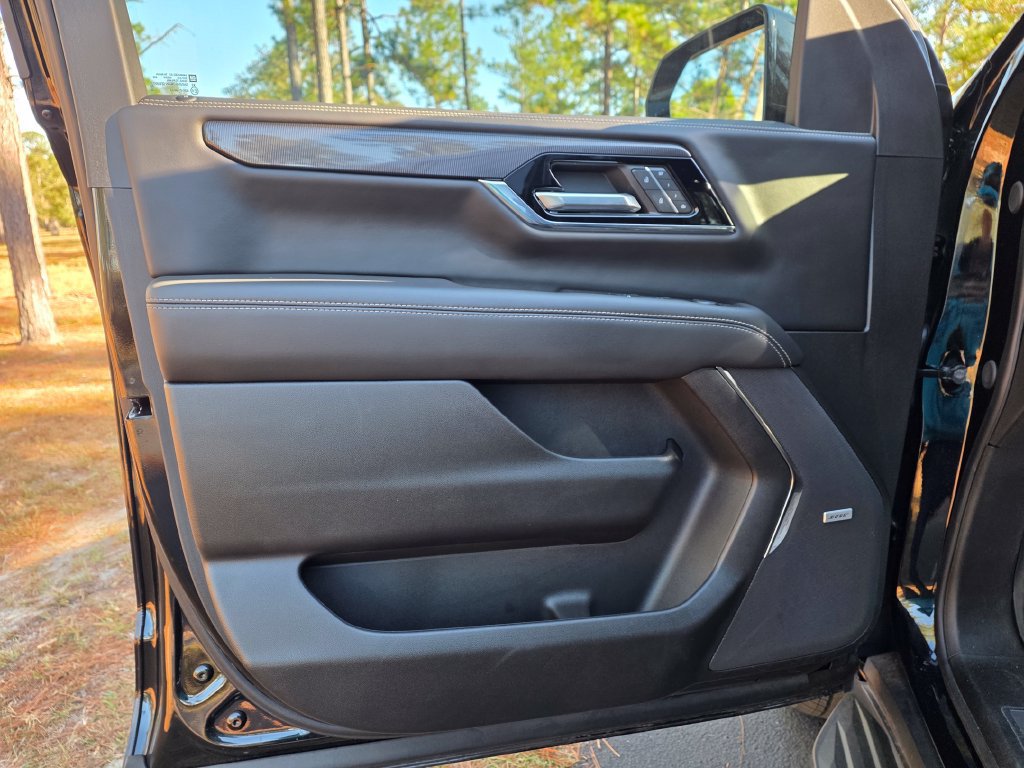 Used 2026 GMC Yukon Elevation w/ Elevation Premium Package RWD image 12