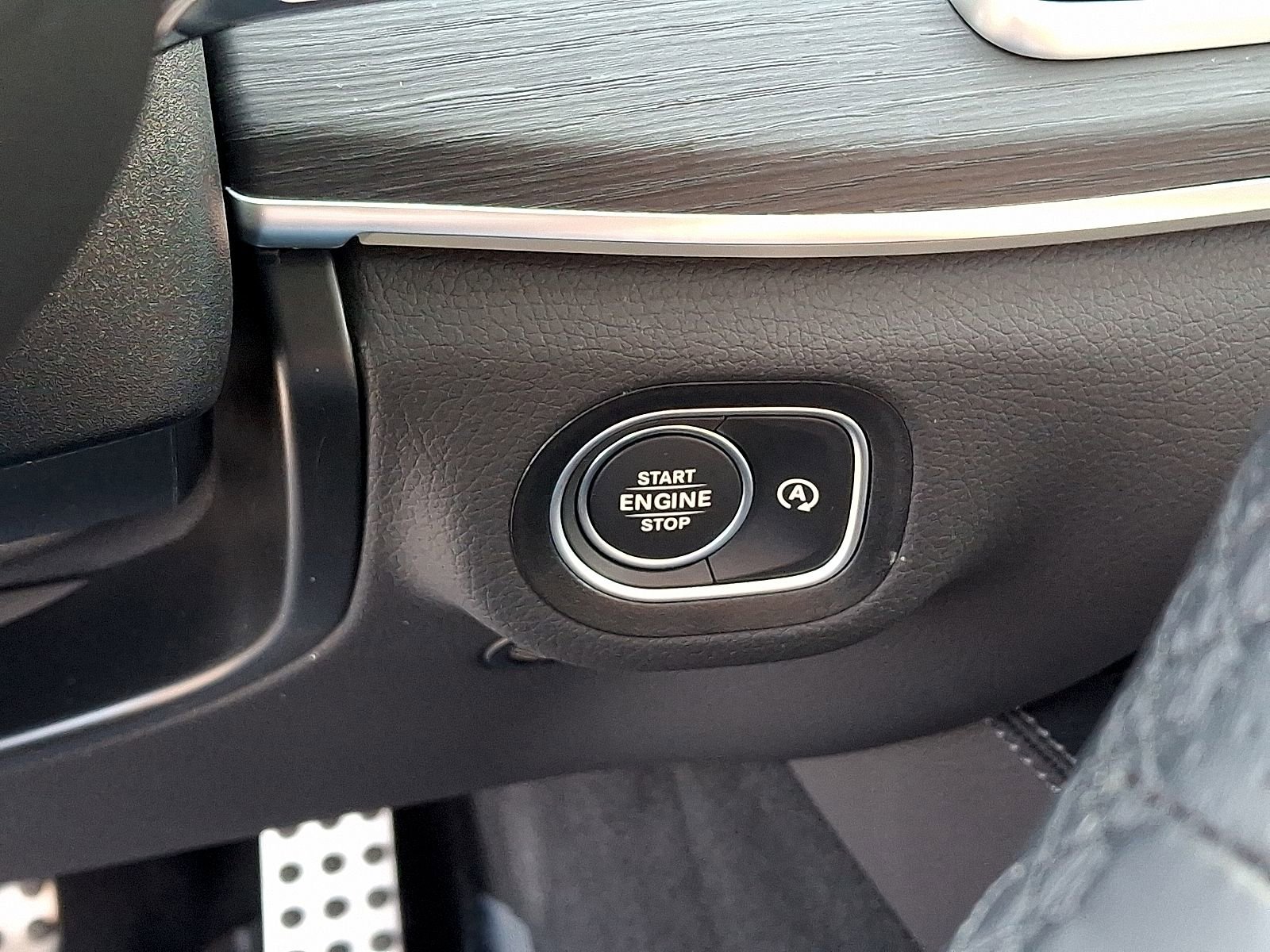 Certified 2025 Mercedes-Benz GLS 450 4MATIC image 23