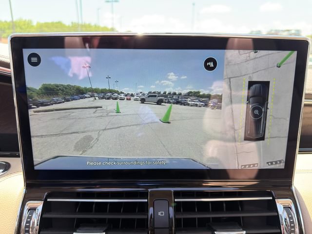 Used 2024 Lincoln Navigator Premiere AWD/4WD image 36