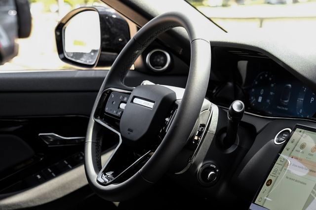 New 2026 Land Rover Range Rover Evoque S AWD/4WD image 20