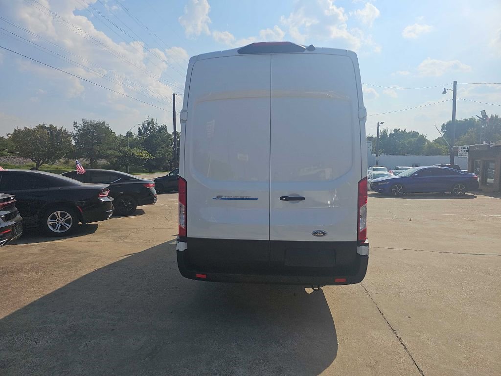 Used 2023 Ford E-Transit 148 High Roof Extended image 4