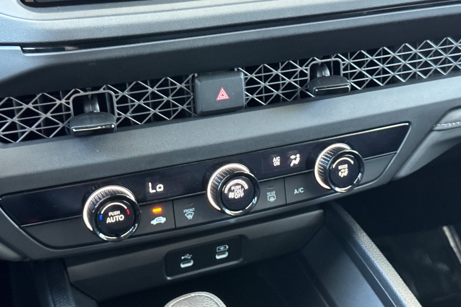 Certified 2025 Honda Accord SE image 19