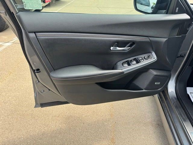 Used 2020 Nissan Sentra SR w/ Premium Package FWD image 9