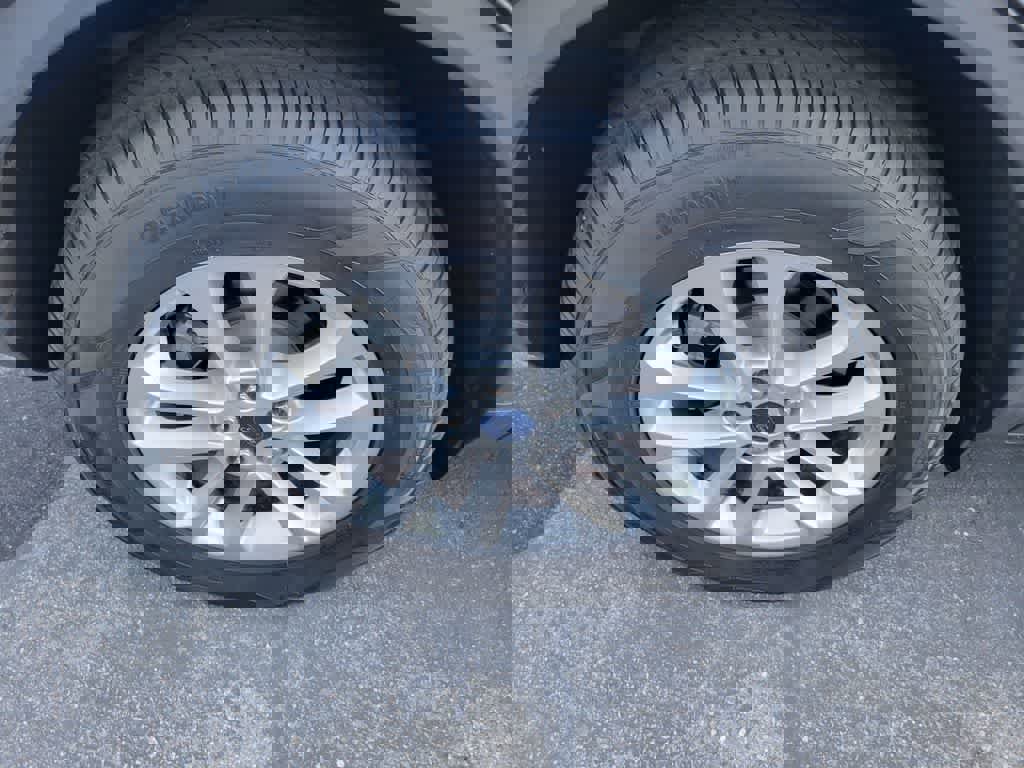 Used 2022 Ford Escape SE image 7