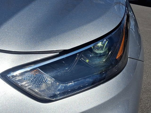 Used 2024 Toyota Highlander LE image 9
