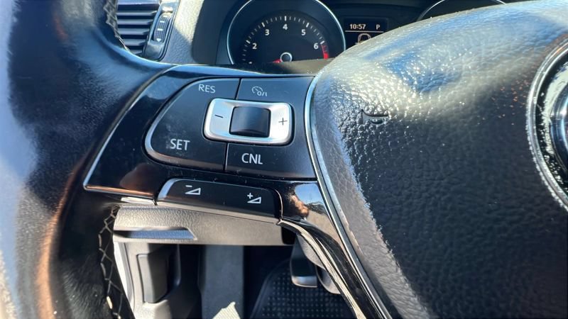 Used 2018 Volkswagen Passat 3.6 FWD image 21