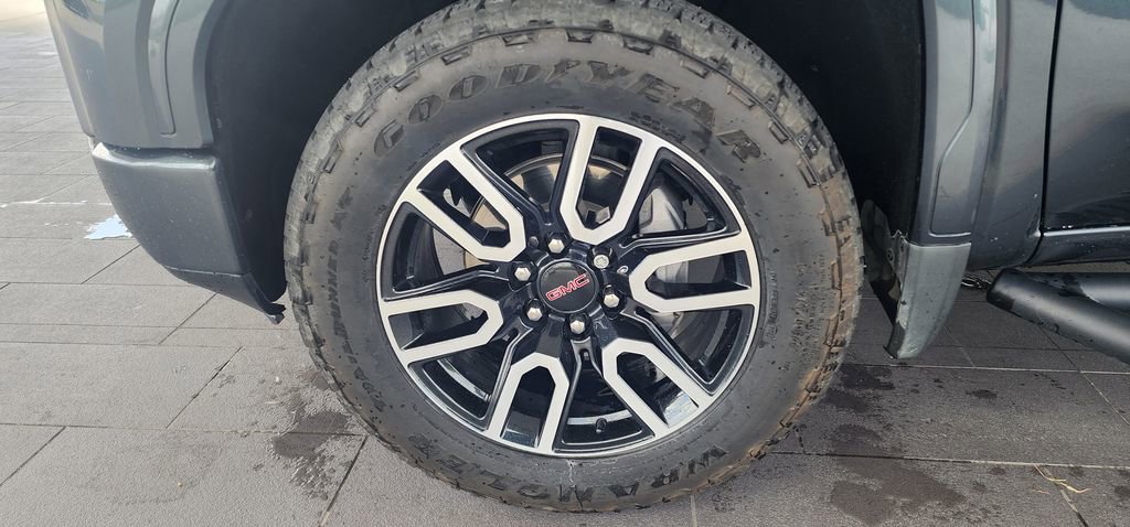 Used 2019 GMC Sierra 1500 AT4 w/ Technology Package AWD/4WD image 12