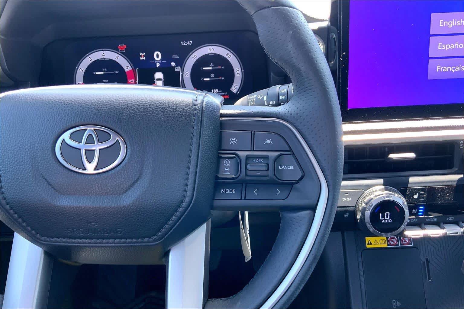 Used 2025 Toyota 4Runner Limited AWD/4WD image 25