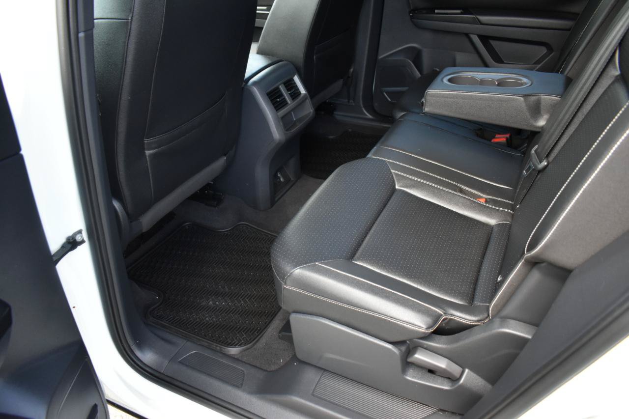 Used 2020 Volkswagen Atlas Cross Sport SE FWD image 25