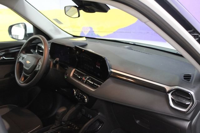 Used 2025 Chevrolet TrailBlazer LT FWD image 10