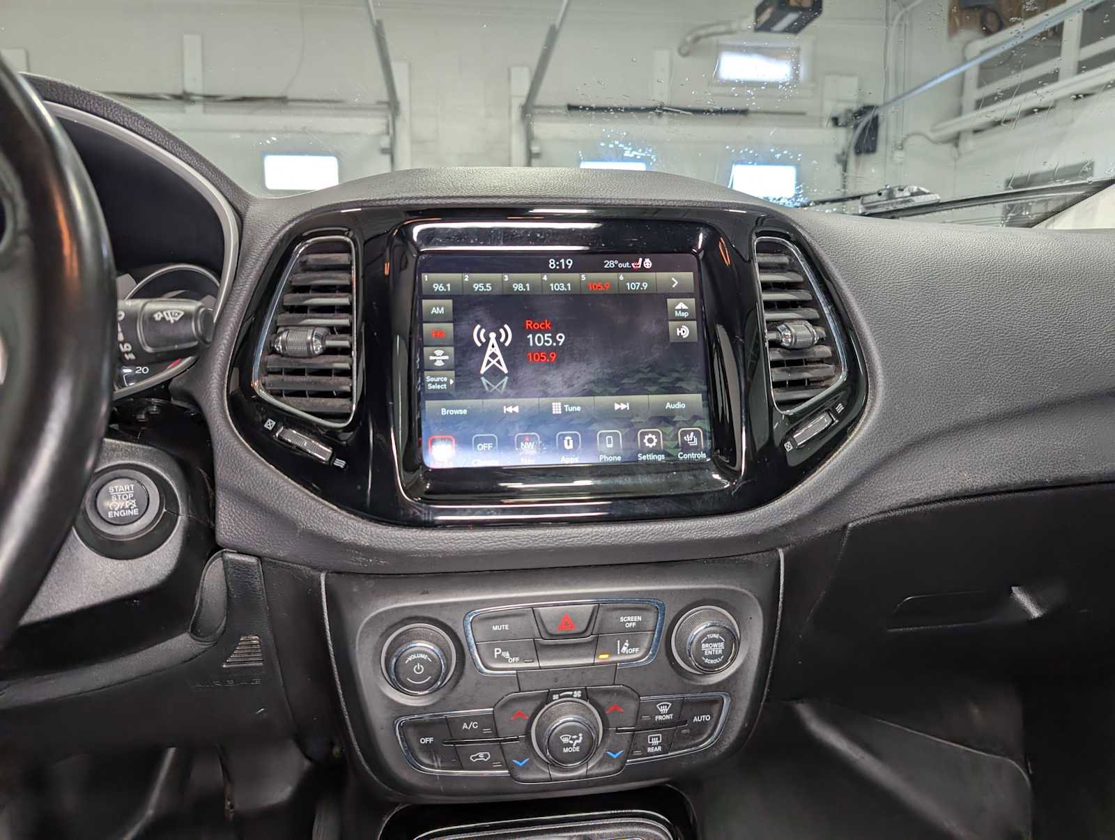 Used 2021 Jeep Compass Limited w/ Elite Exterior Group AWD/4WD image 34