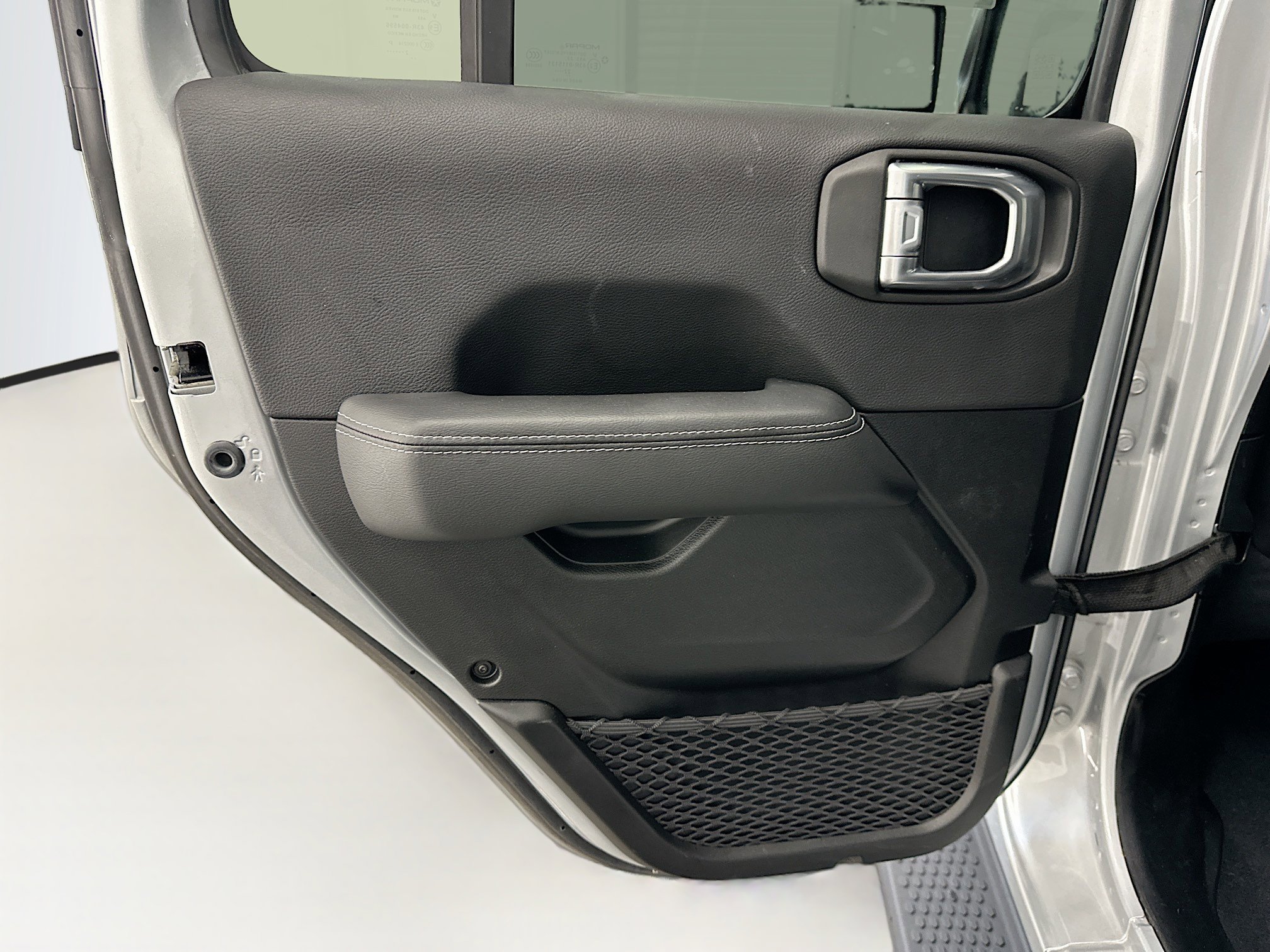 Used 2023 Jeep Wrangler Sahara w/ Cold Weather Group image 27