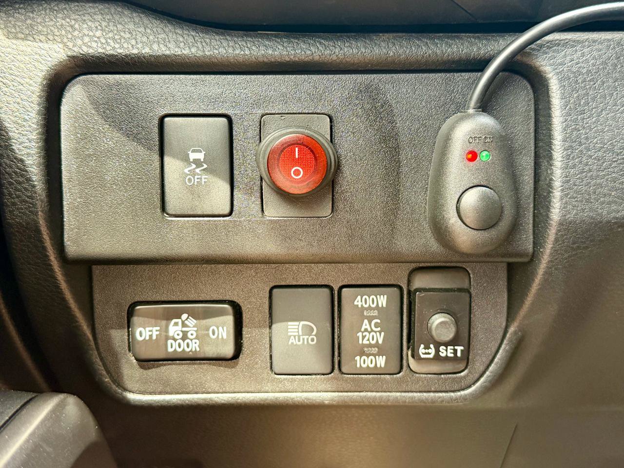 Used 2021 Toyota Tacoma TRD Off-Road w/ Technology Package AWD/4WD image 32