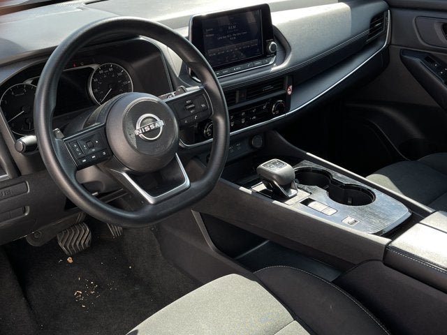 Used 2024 Nissan Rogue S FWD image 11