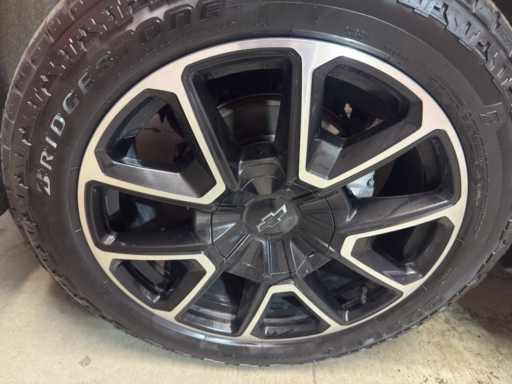 Used 2021 Chevrolet Tahoe RST w/ Luxury Package AWD/4WD image 34